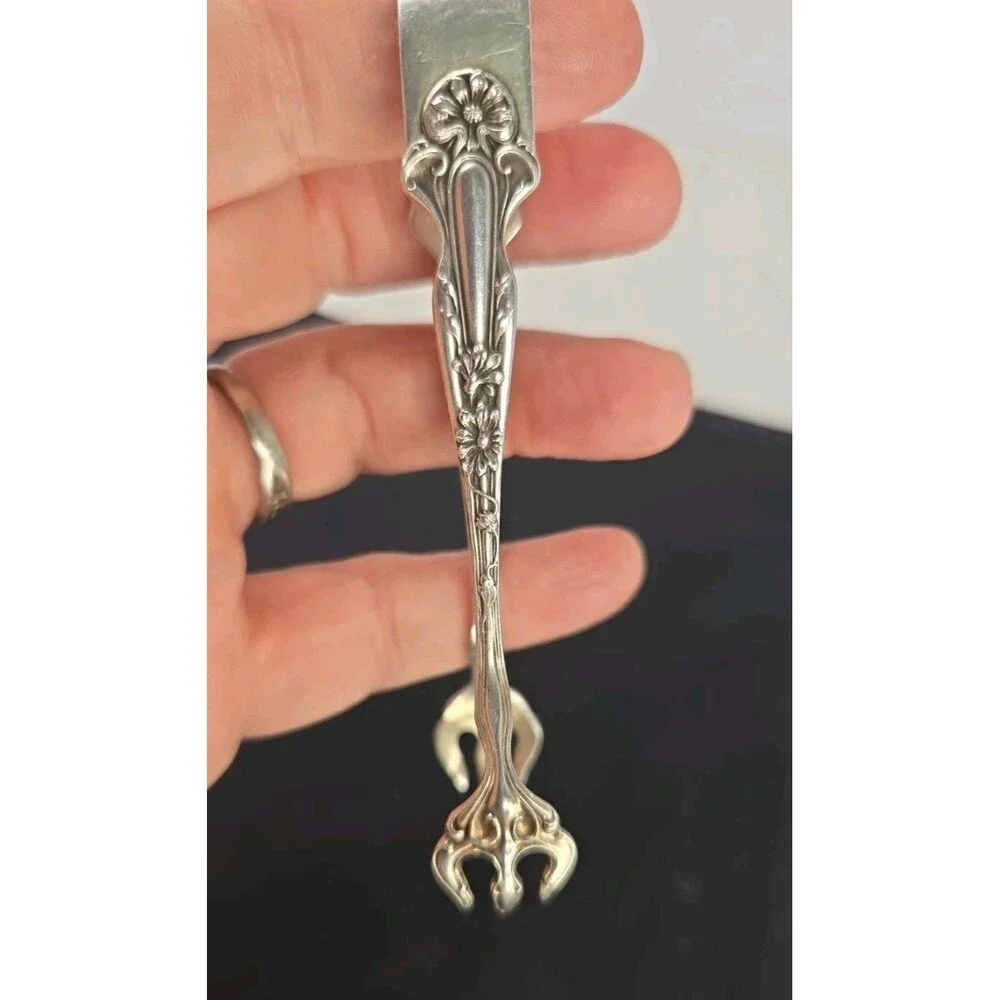 R. Blackinton & Co Antique Sterling Silver Claw Style Sugar Tongs Pattern Daisy